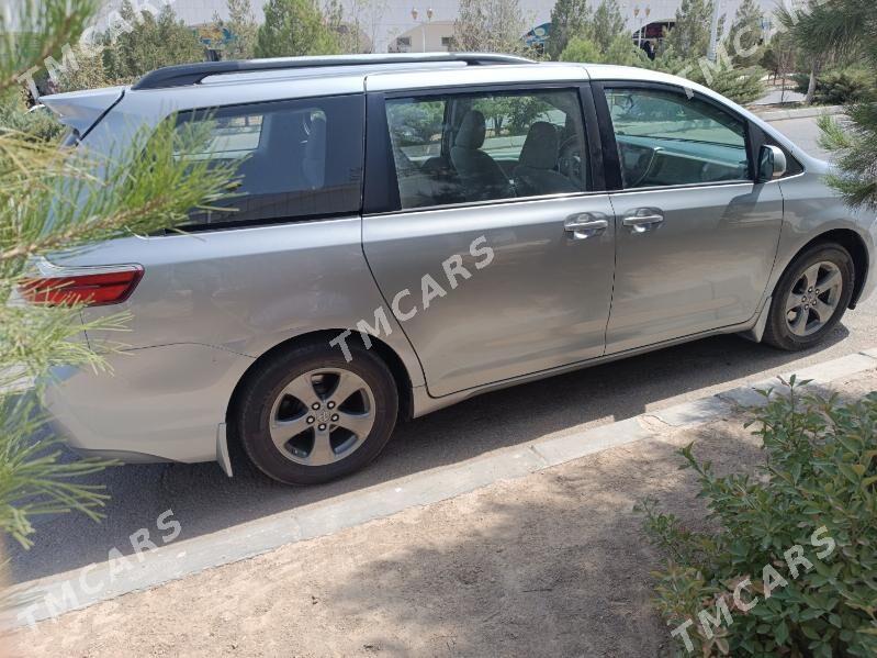 Toyota Sienna 2016 - 345 000 TMT - Ашхабад - img 5