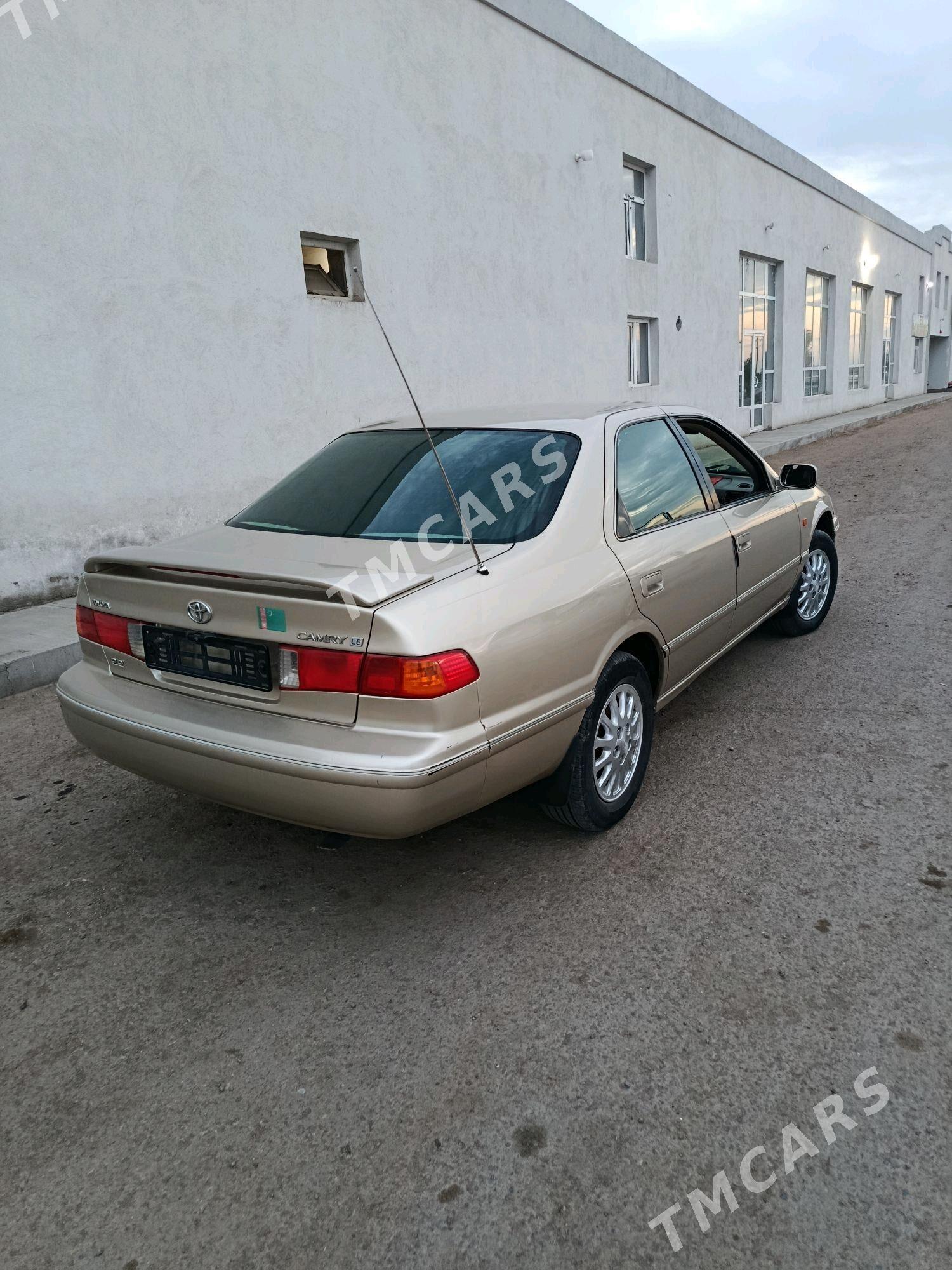 Toyota Camry 1997 - 140 000 TMT - Şabat etr. - img 2