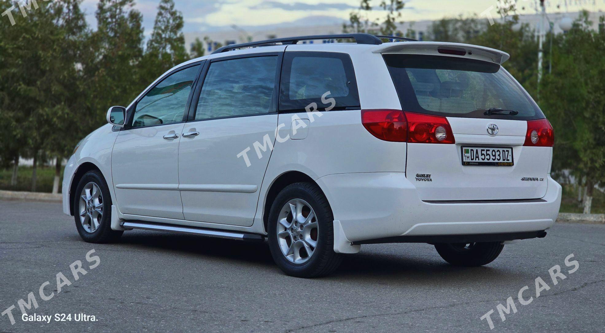 Toyota Sienna 2007 - 250 000 TMT - Daşoguz - img 2