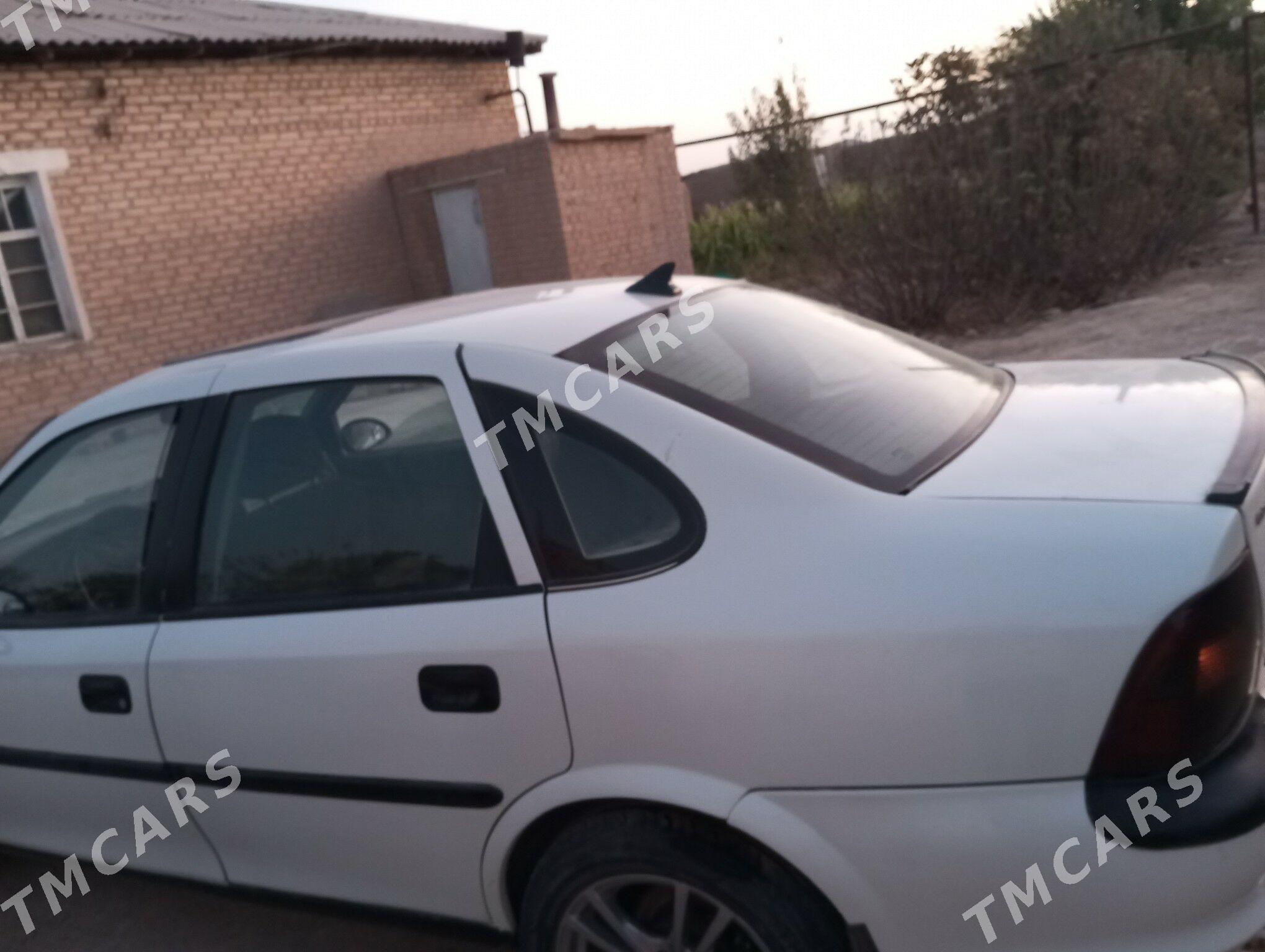 Opel Vectra 1996 - 50 000 TMT - Байрамали - img 3