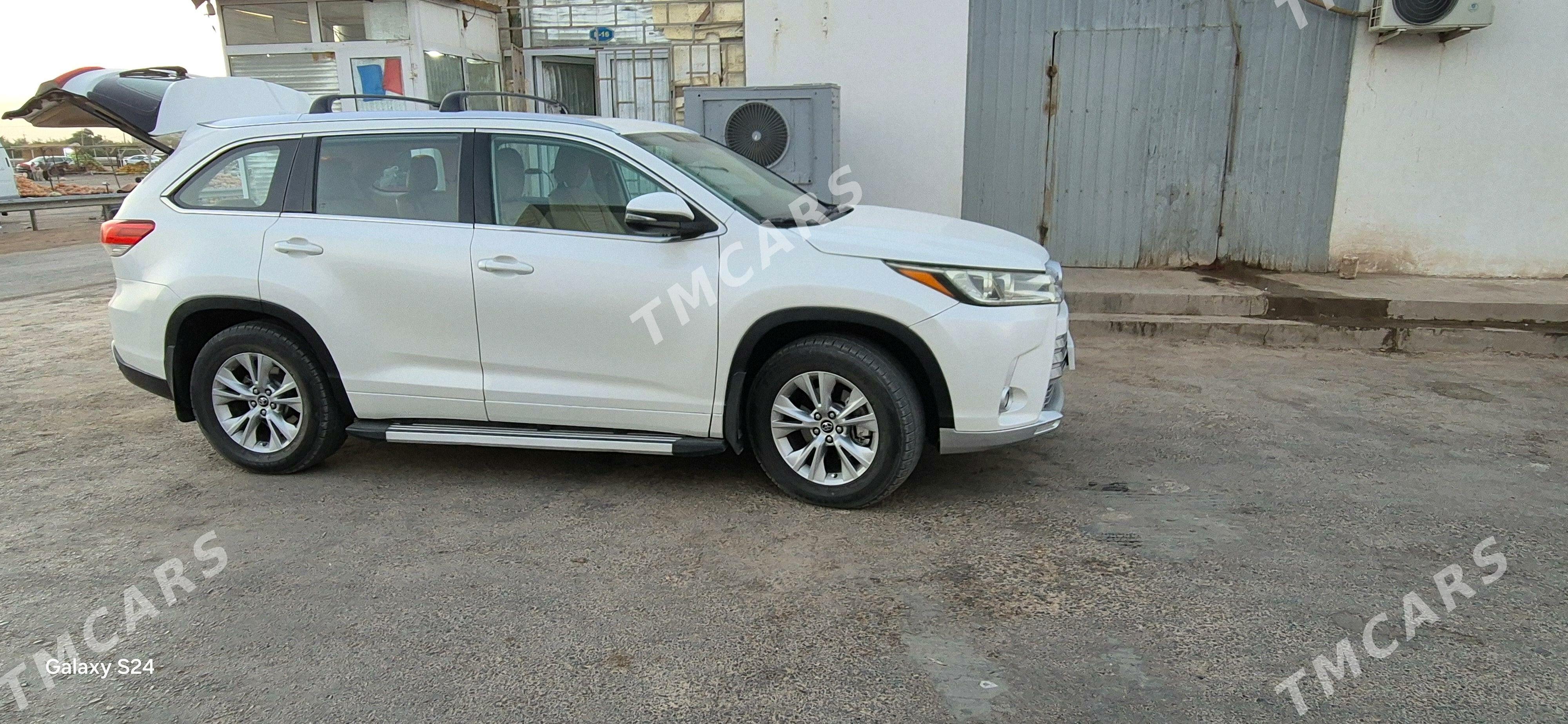 Toyota Highlander 2016 - 420 000 TMT - Теджен - img 6