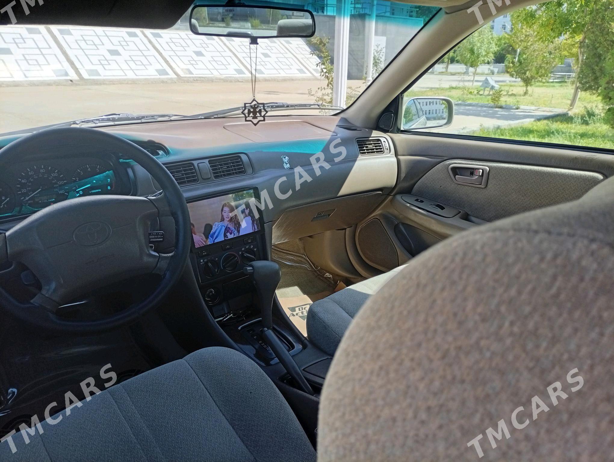 Toyota Camry 2000 - 150 000 TMT - Дашогуз - img 9