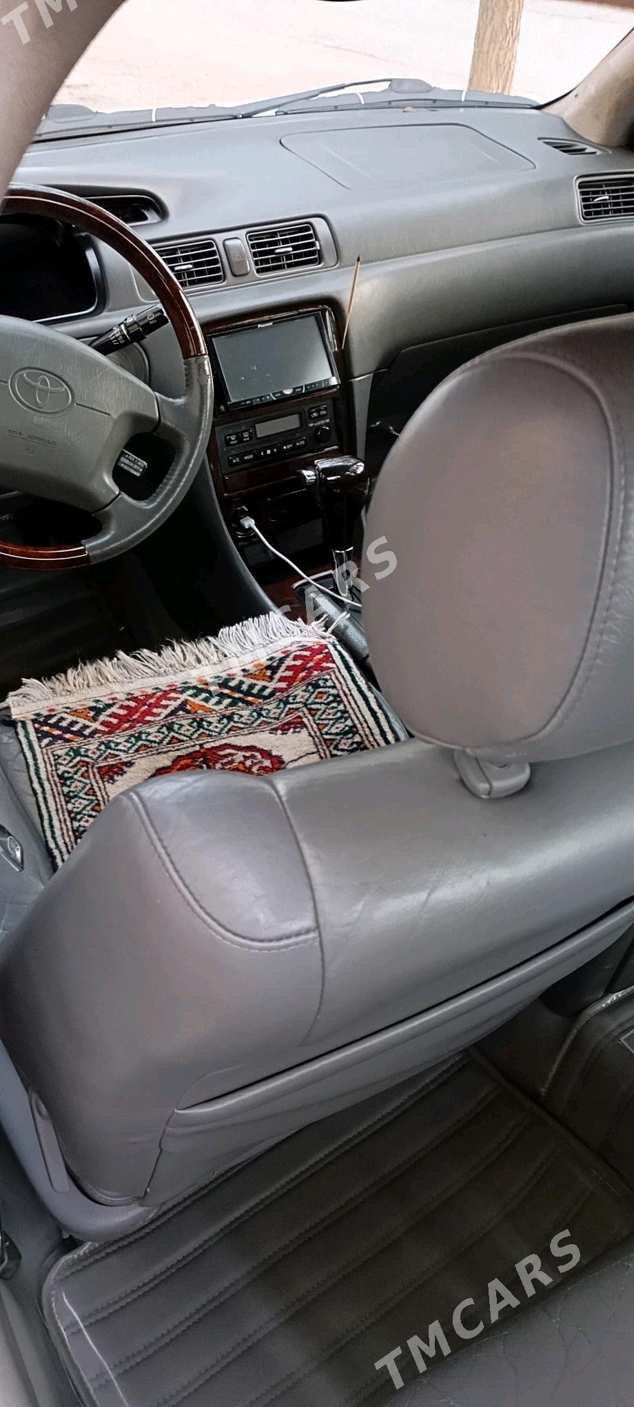 Toyota Camry 2001 - 200 000 TMT - Байрамали - img 6