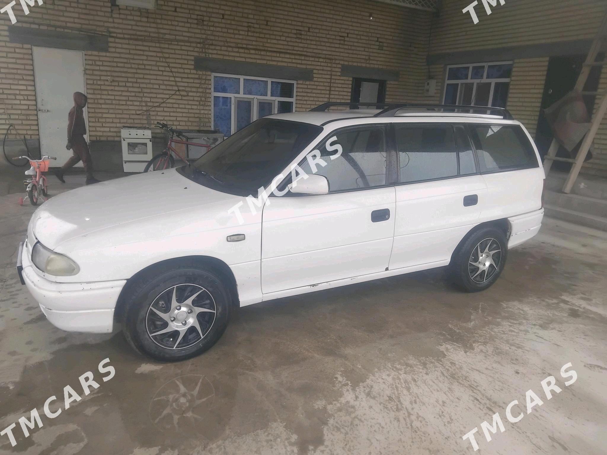 Opel Astra 1994 - 40 000 TMT - Ак-Бугдайский этрап - img 2