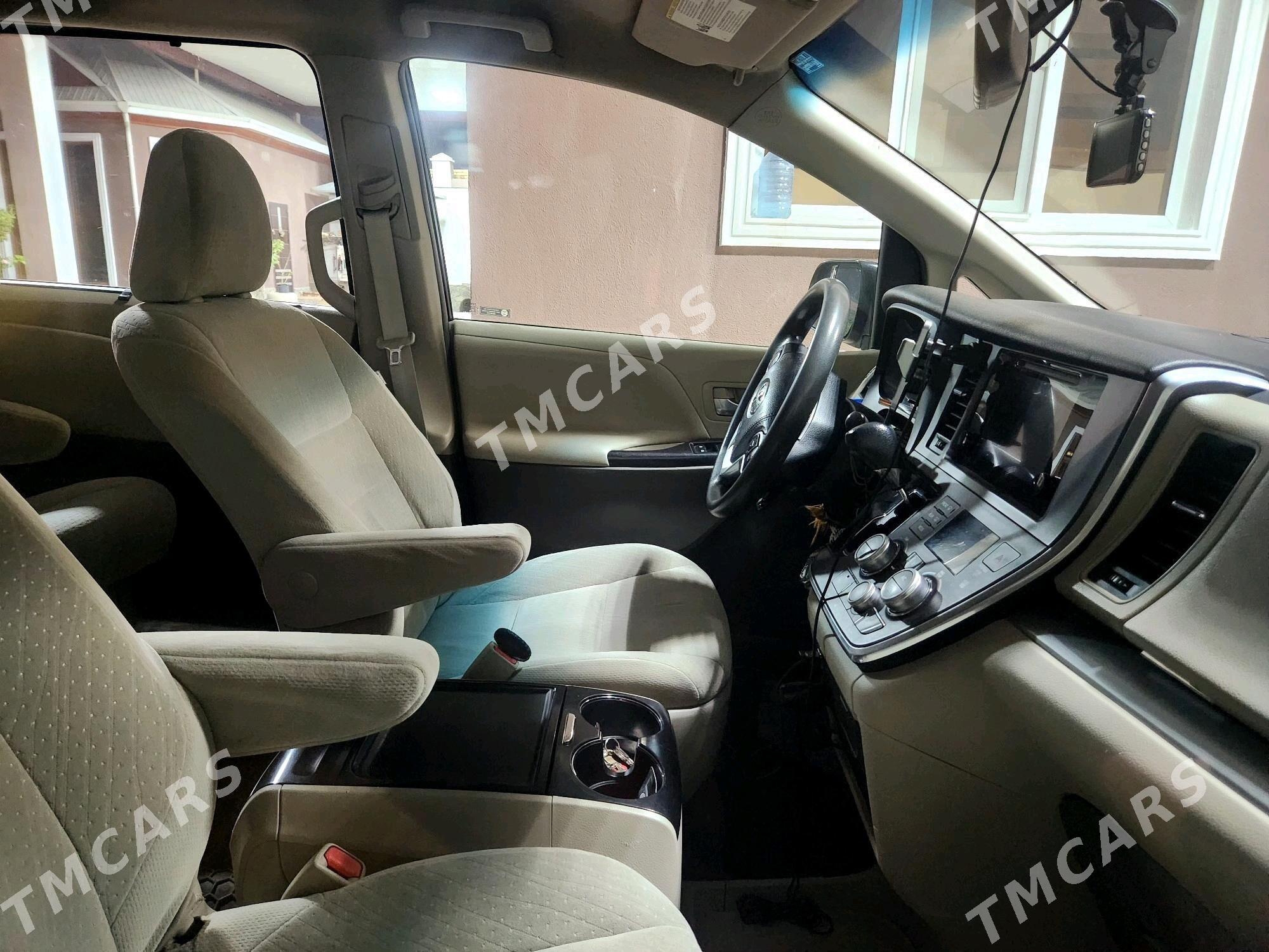 Toyota Sienna 2016 - 350 000 TMT - Мары - img 3