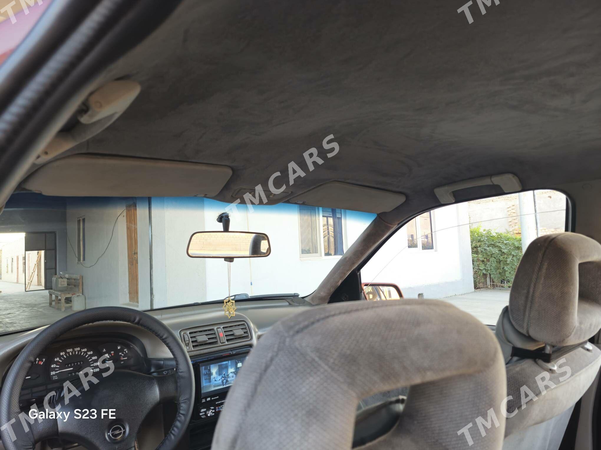 Opel Vectra 1993 - 47 000 TMT - Чарджоу - img 4