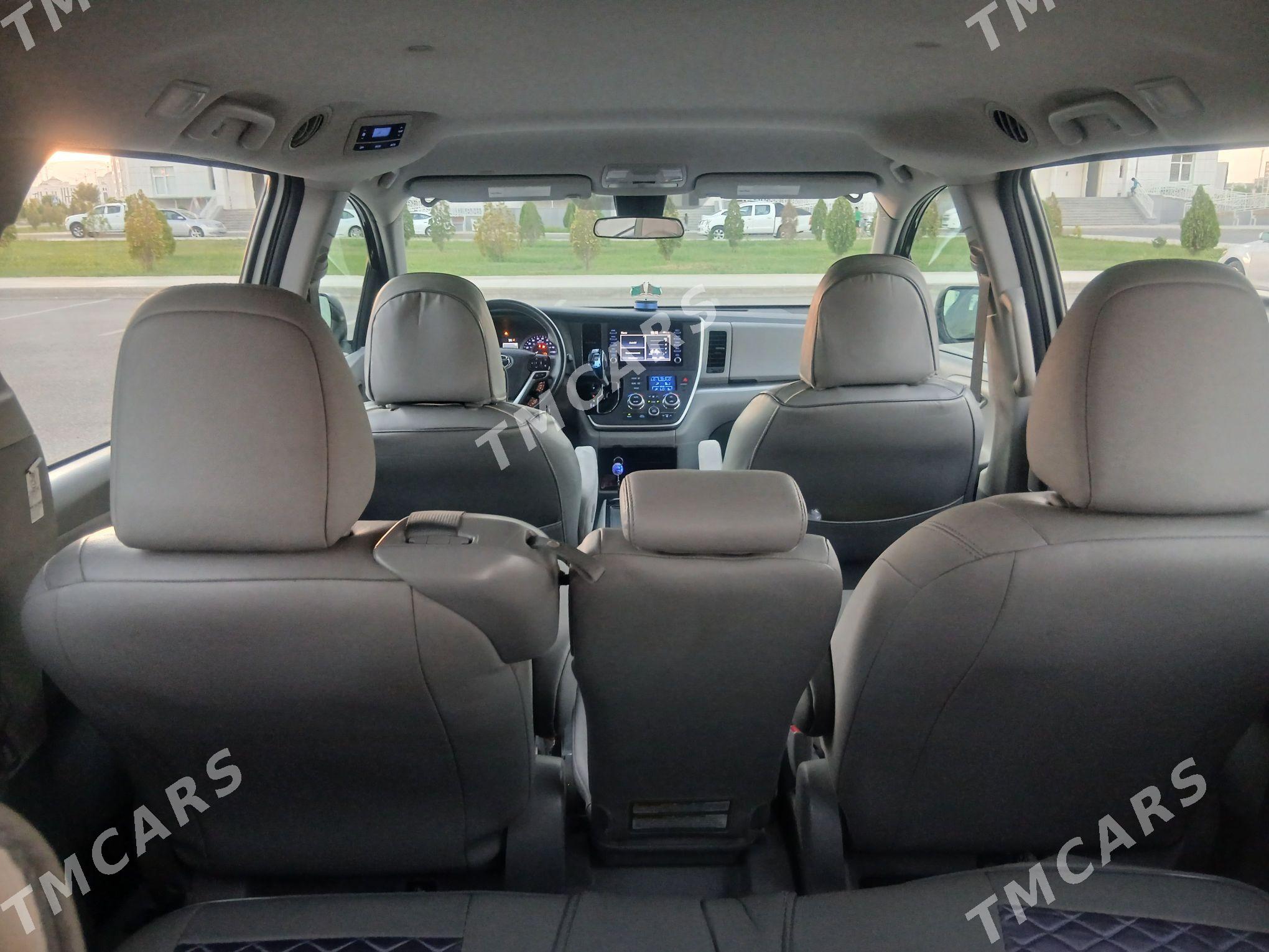 Toyota Sienna 2020 - 420 000 TMT - Аркадаг - img 7