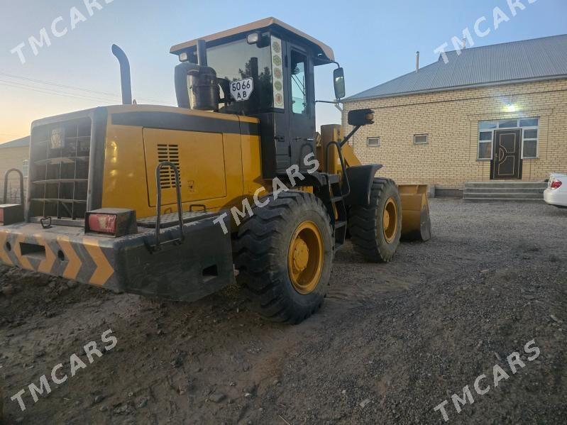 XCMG LW300F 2013 - 420 000 TMT - Мары - img 3