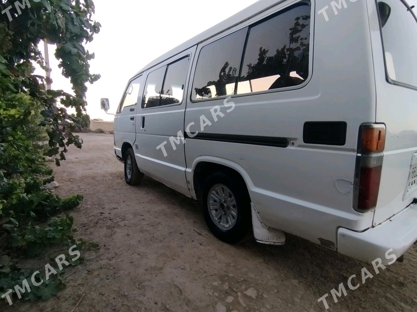 Toyota Hiace 1992 - 35 000 TMT - Мургап - img 3
