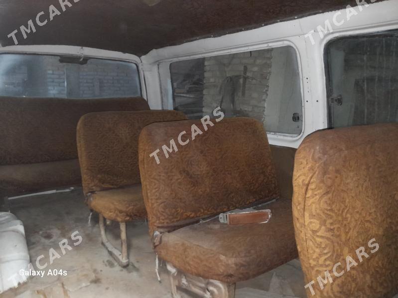 Toyota Hiace 1995 - 60 000 TMT - Теджен - img 3