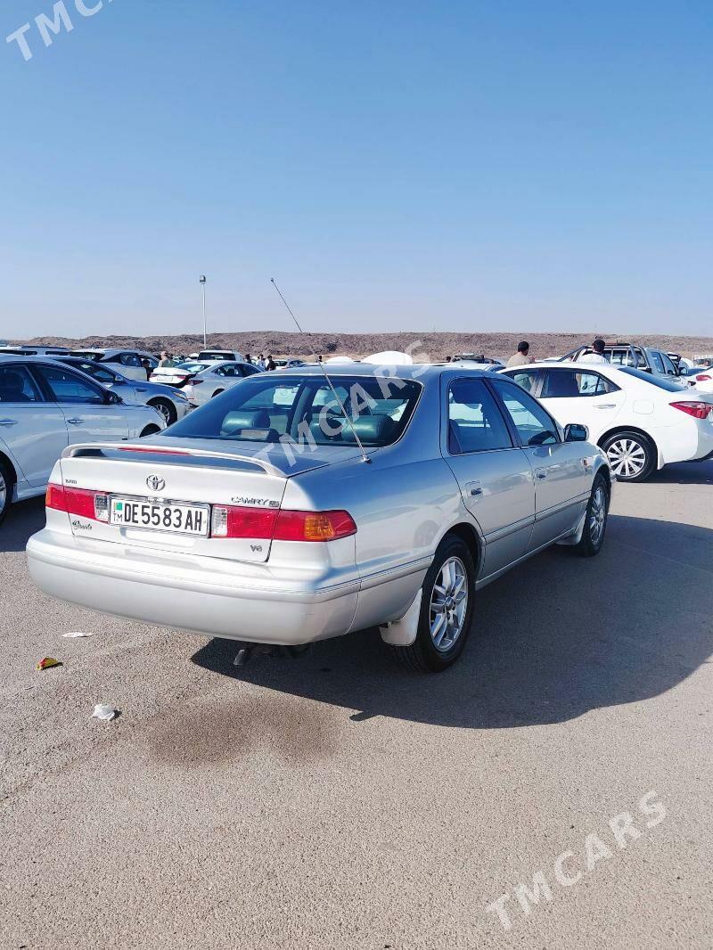 Toyota Camry 2000 - 155 000 TMT - Анев - img 2