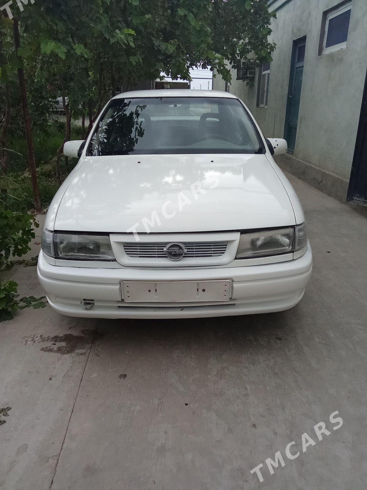 Opel Vectra 1995 - 43 000 TMT - Бахарден - img 5