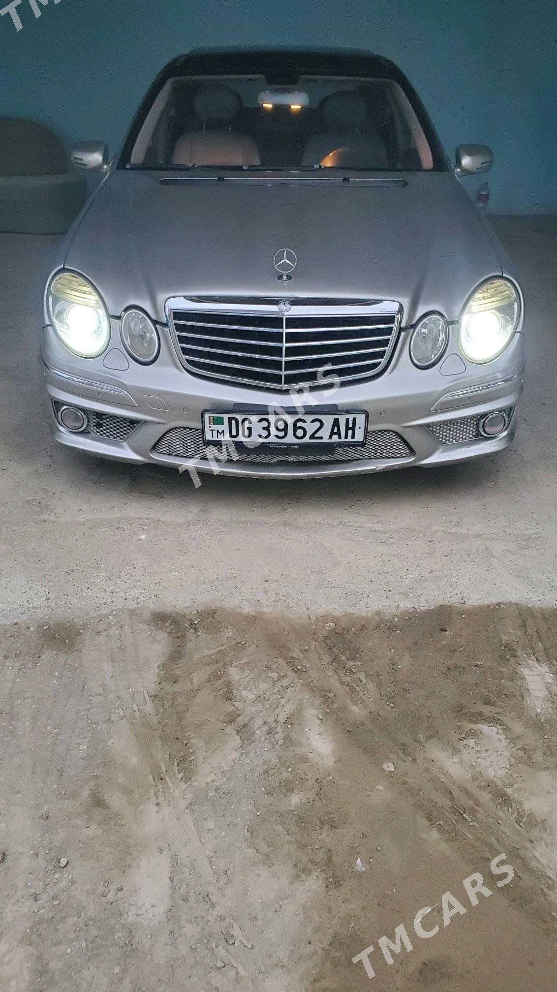 Mercedes-Benz E320 2004 - 160 000 TMT - Бахарден - img 10