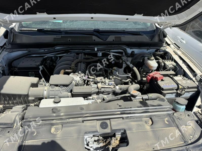 Nissan Navara 2024 - 465 000 TMT - Balkanabat - img 8