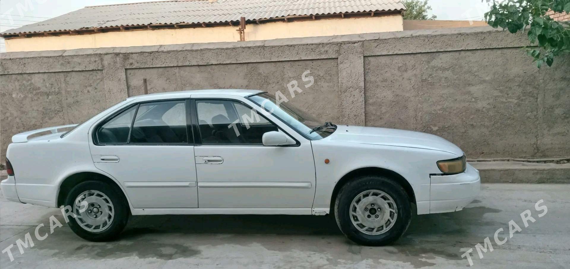 Nissan Maxima 1994 - 30 000 TMT - Oguz han - img 1