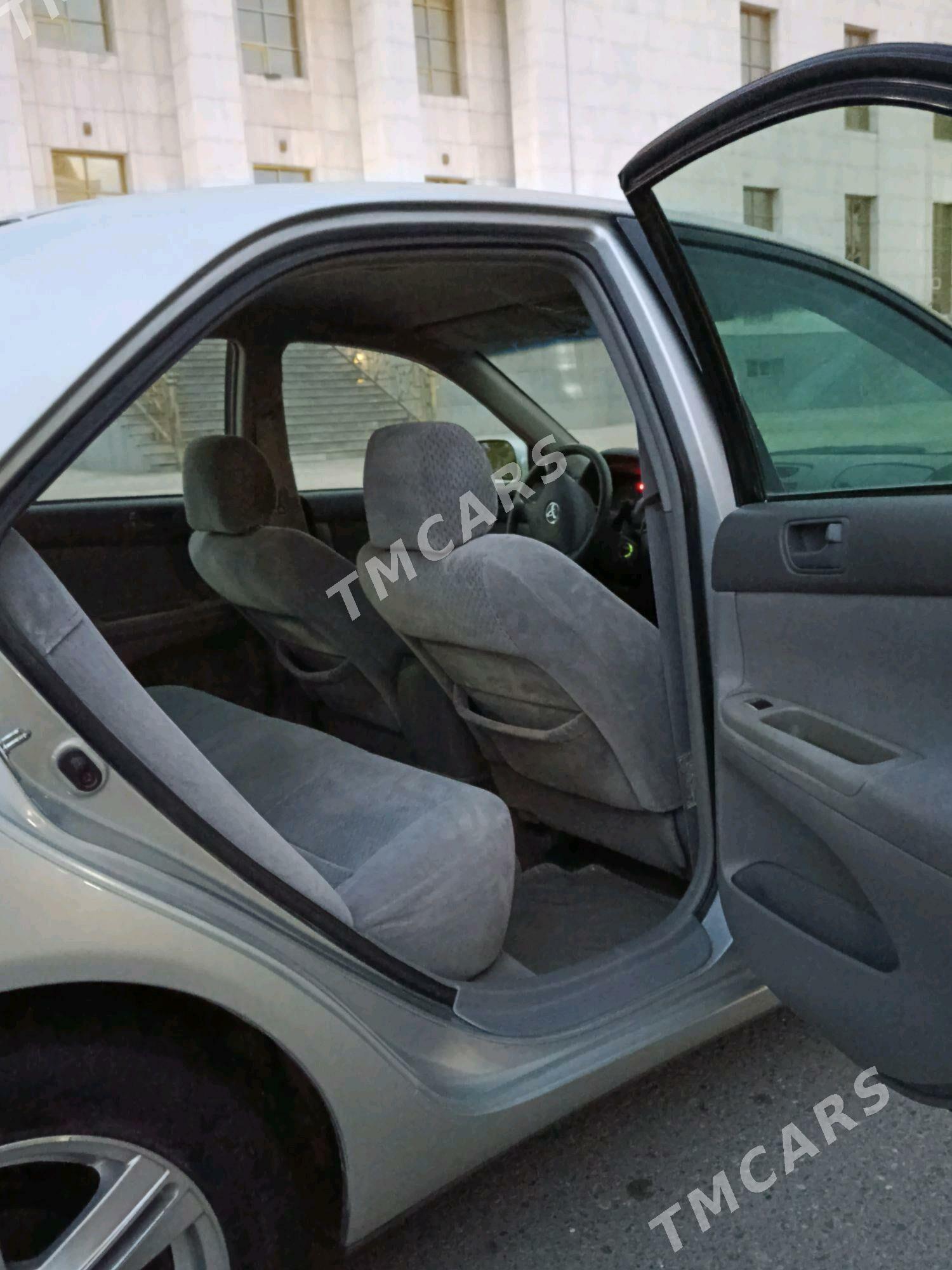 Toyota Camry 2003 - 180 000 TMT - Дашогуз - img 5
