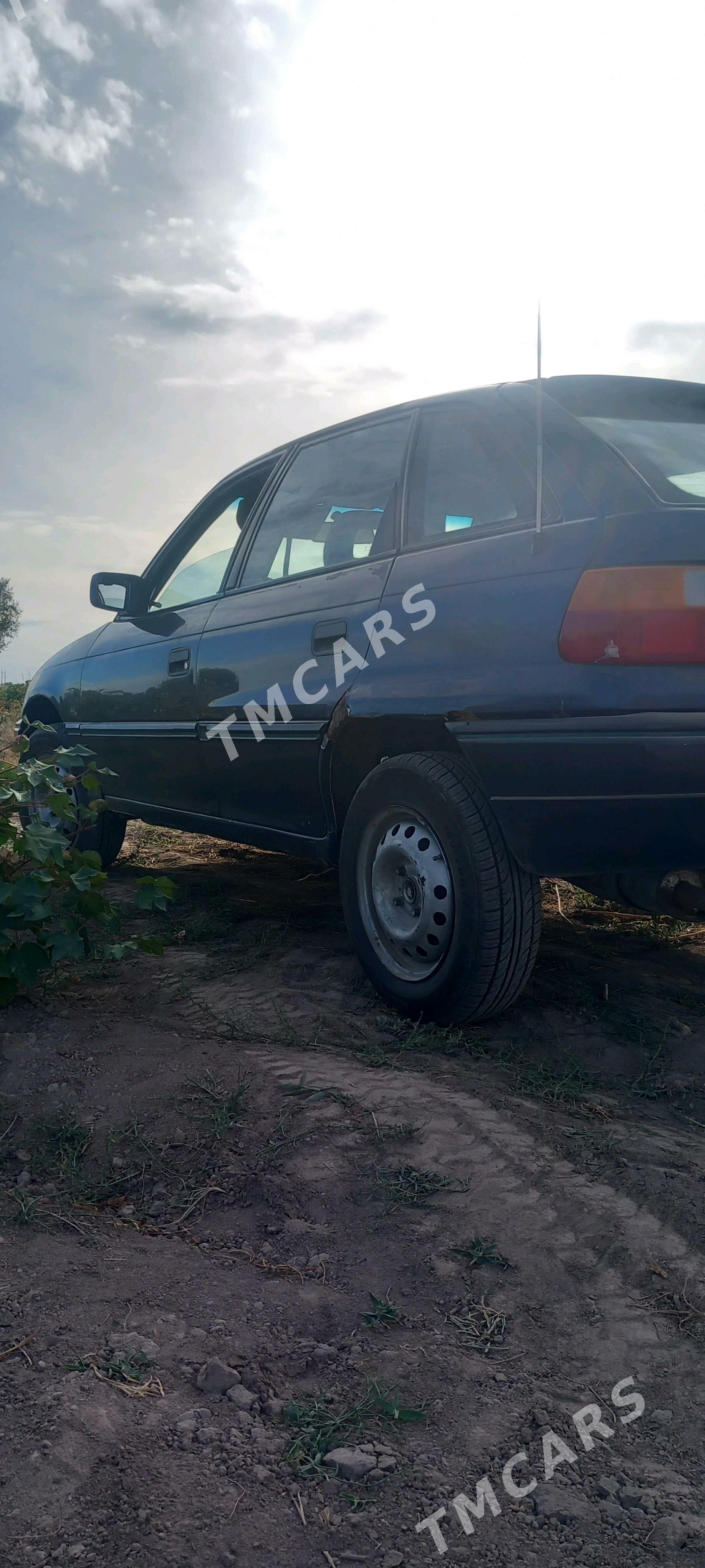 Opel Astra 1991 - 27 000 TMT - етр. Туркменбаши - img 3