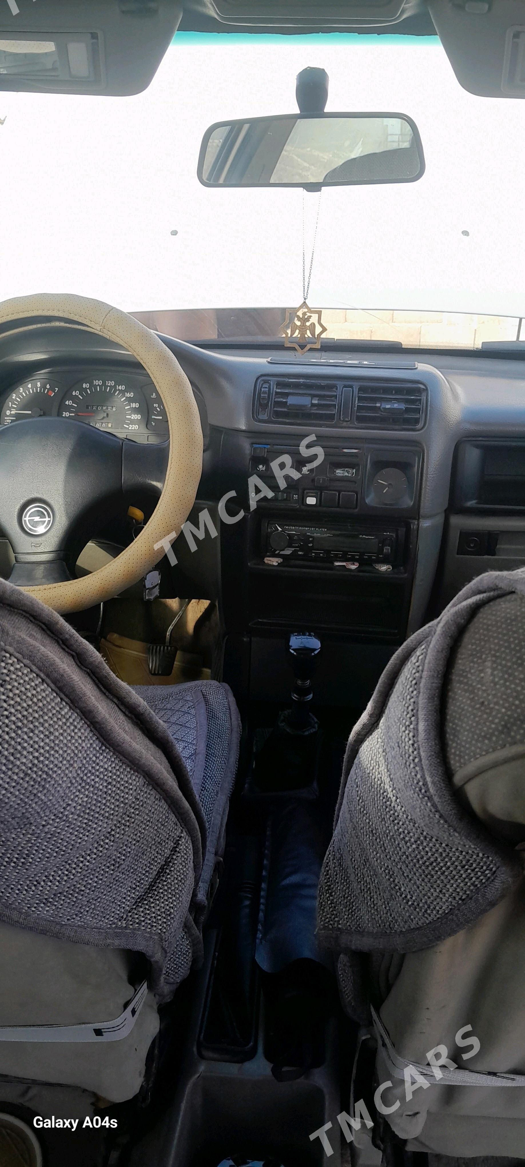 Opel Vectra 1989 - 36 000 TMT - Türkmenbaşy - img 3