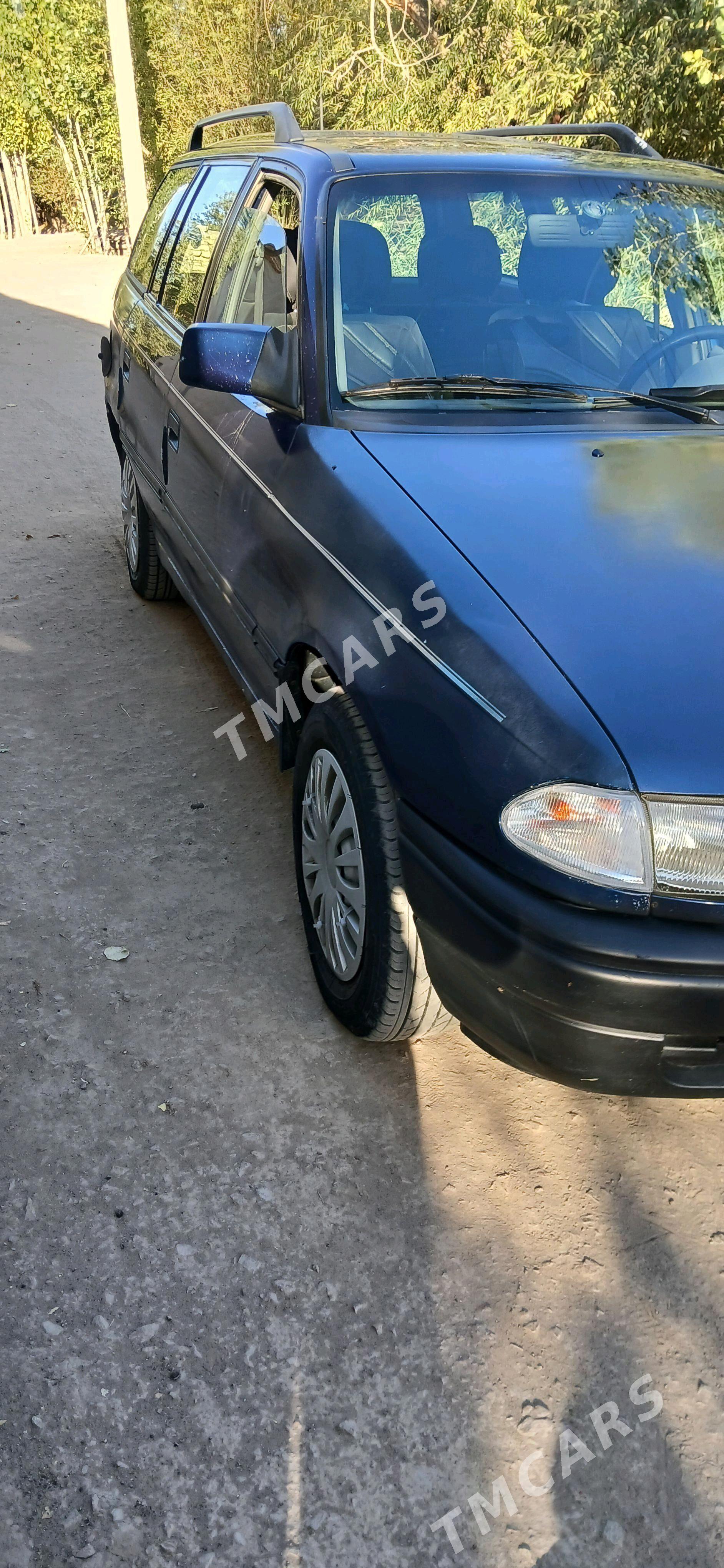 Opel Astra 1993 - 30 000 TMT - Gubadag - img 2