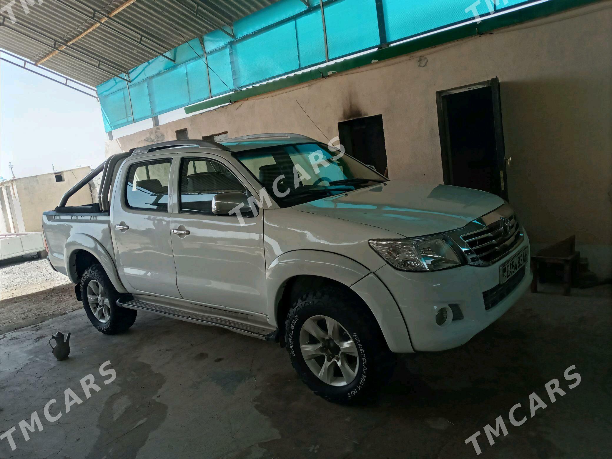 Toyota Hilux 2008 - 170 000 TMT - Ашхабад - img 4