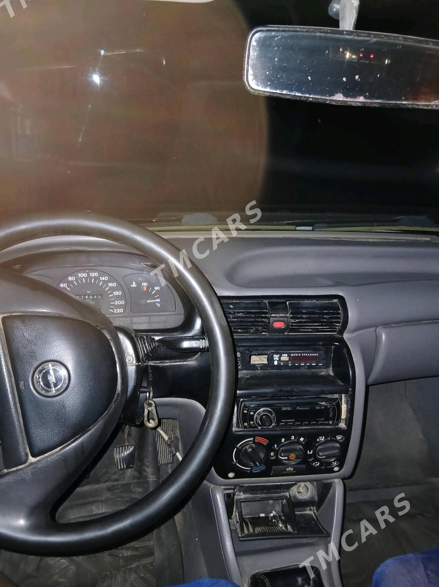 Opel Astra 1992 - 20 000 TMT - Mary - img 3
