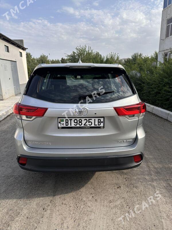 Toyota Highlander 2018 - 460 000 TMT - Türkmenabat - img 2