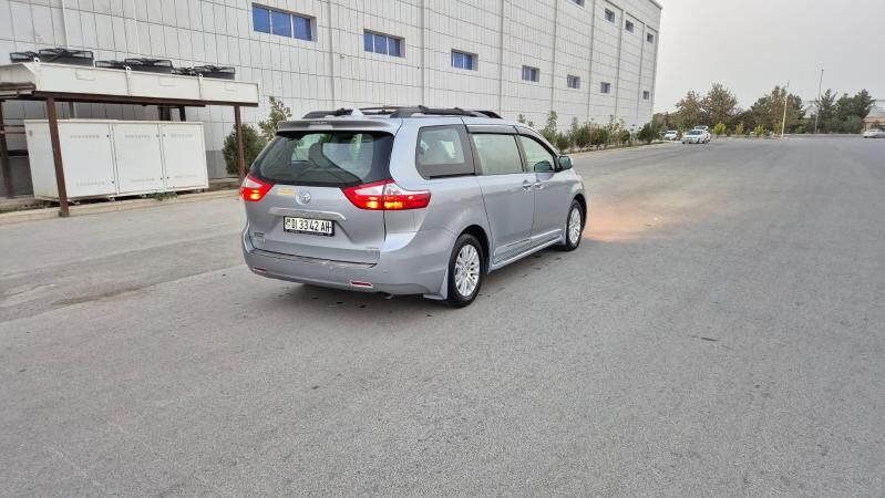 Toyota Sienna 2015 - 380 000 TMT - Гёкдепе - img 6