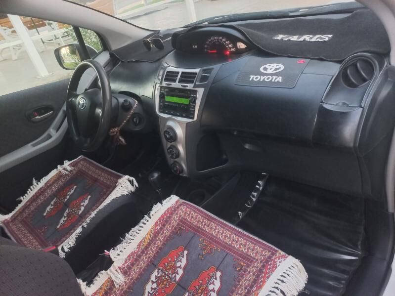 Toyota Yaris 2010 - 122 000 TMT - ул. Подвойского (Битарап Туркменистан шаёлы) - img 10