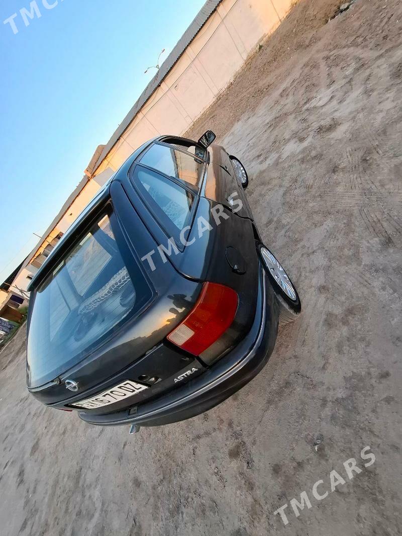 Opel Astra 1991 - 40 000 TMT - Гурбансолтан Едже - img 3