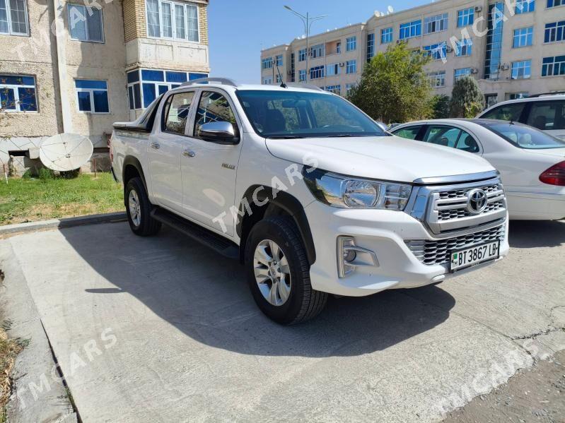 Toyota Hilux 2021 - 640 000 TMT - Türkmenabat - img 3