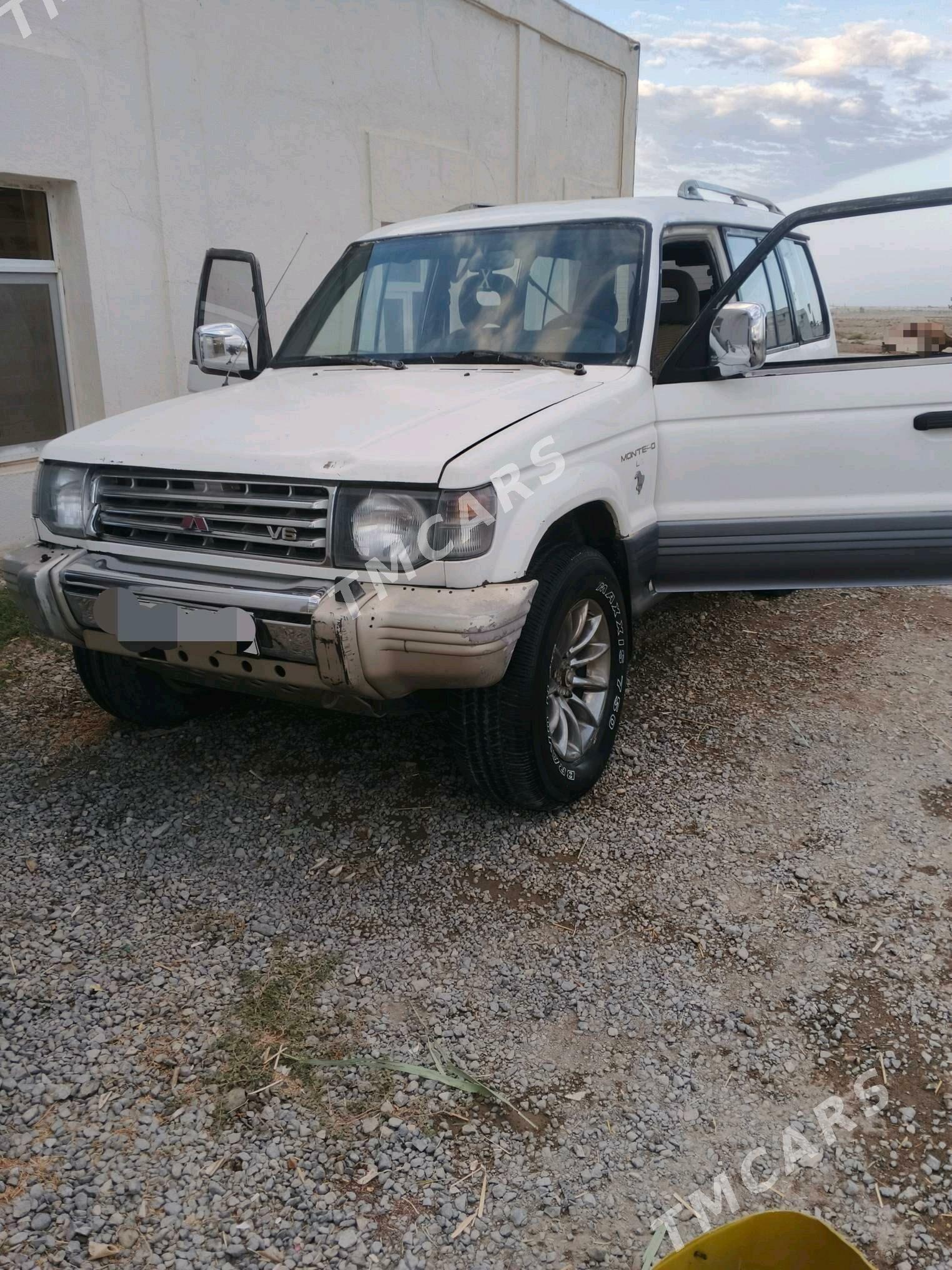 Mitsubishi Montero 1994 - 22 000 TMT - Gyzylarbat - img 4