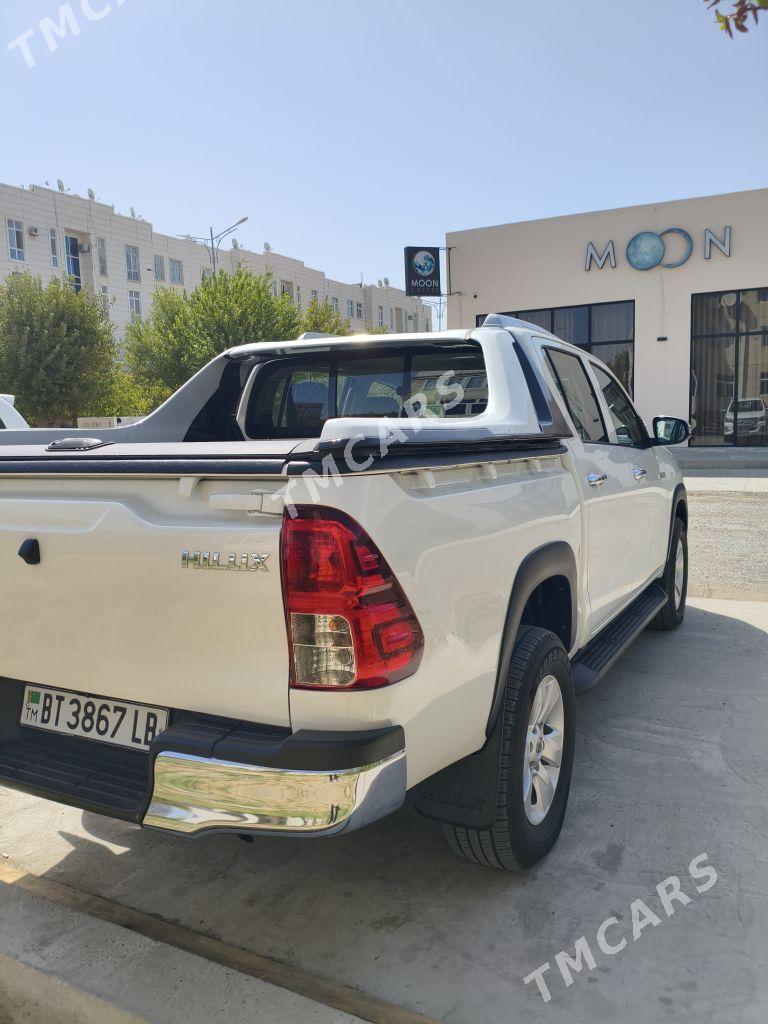 Toyota Hilux 2021 - 640 000 TMT - Türkmenabat - img 2