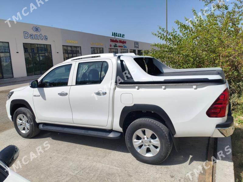 Toyota Hilux 2021 - 640 000 TMT - Türkmenabat - img 6