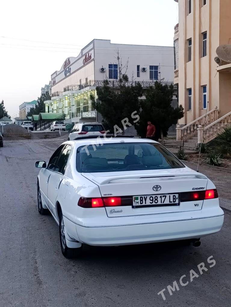 Toyota Camry 1999 - 128 000 TMT - Керки - img 3