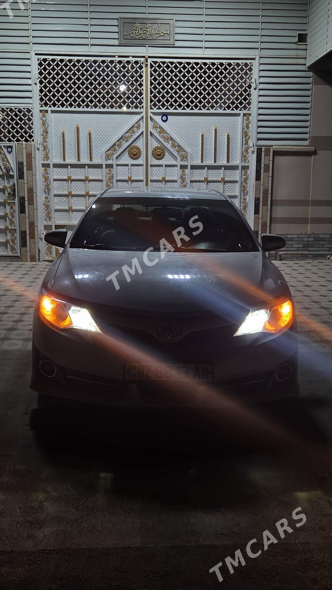 Toyota Camry 2012 - 260 000 TMT - Теджен - img 5