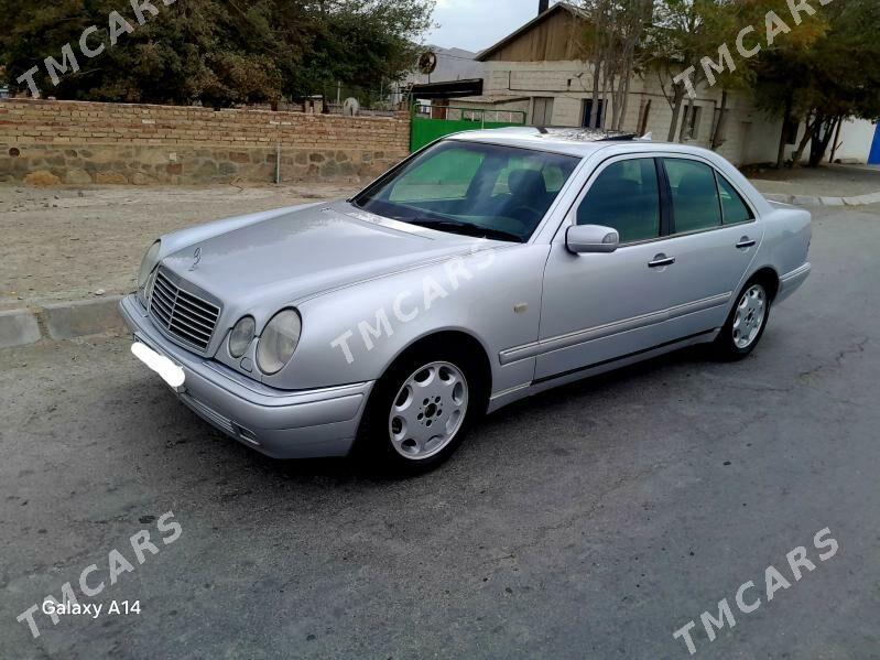 Mercedes-Benz E320 1998 - 100 000 TMT - Bereket - img 3