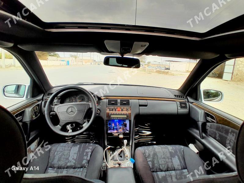 Mercedes-Benz E320 1998 - 100 000 TMT - Bereket - img 6