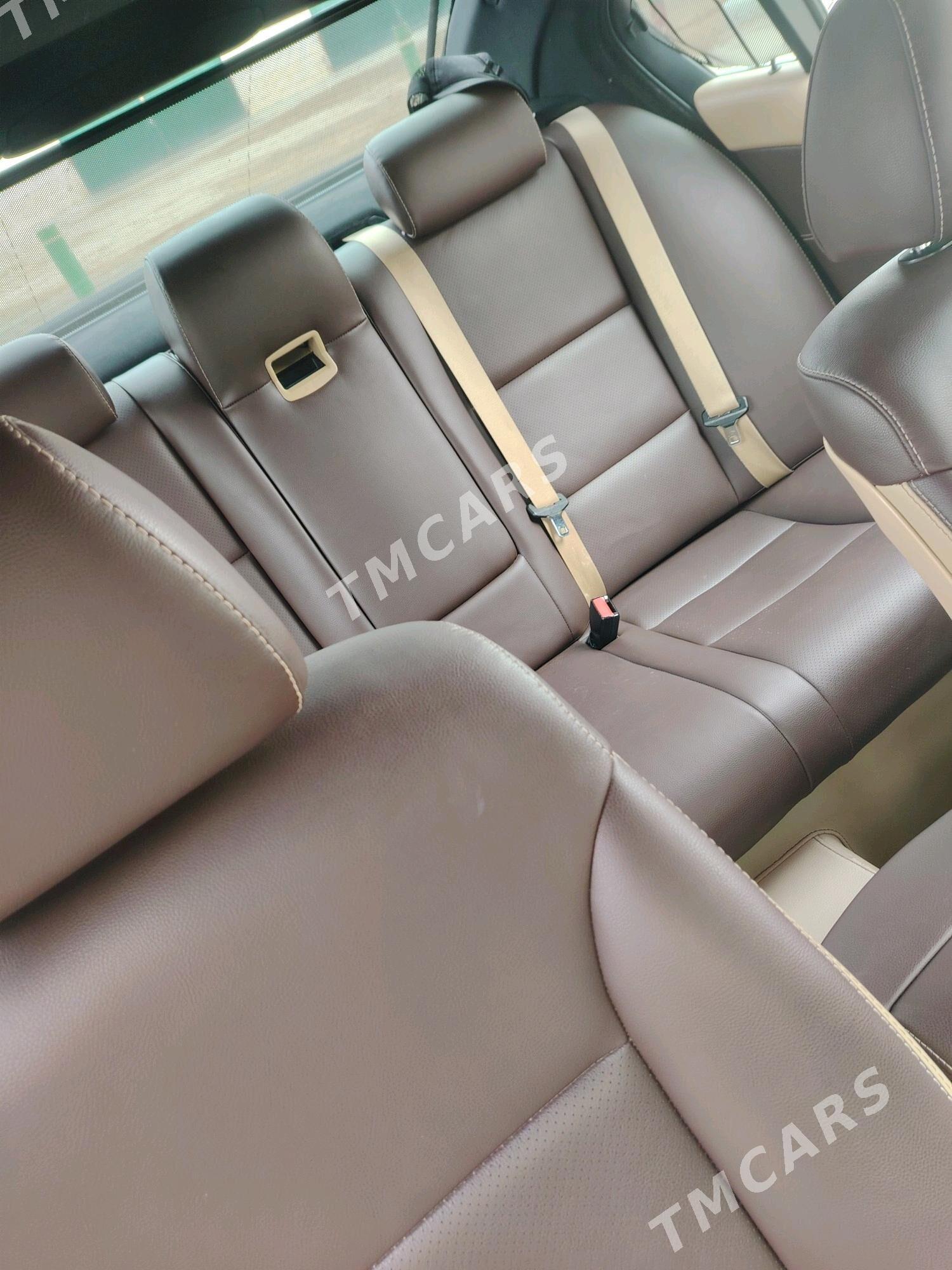 BMW E60 2006 - 190 000 TMT - Хазар - img 6
