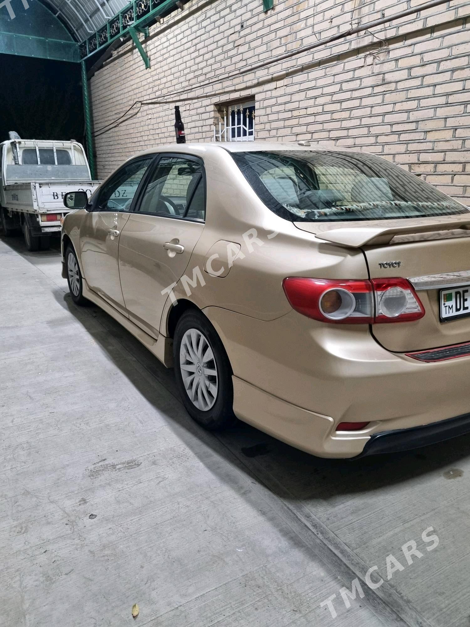Toyota Corolla 2011 - 154 000 TMT - Дашогуз - img 5