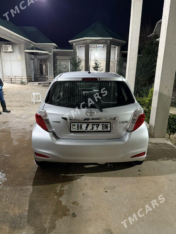 Toyota Yaris 2012 - 140 000 TMT - Балканабат - img 2