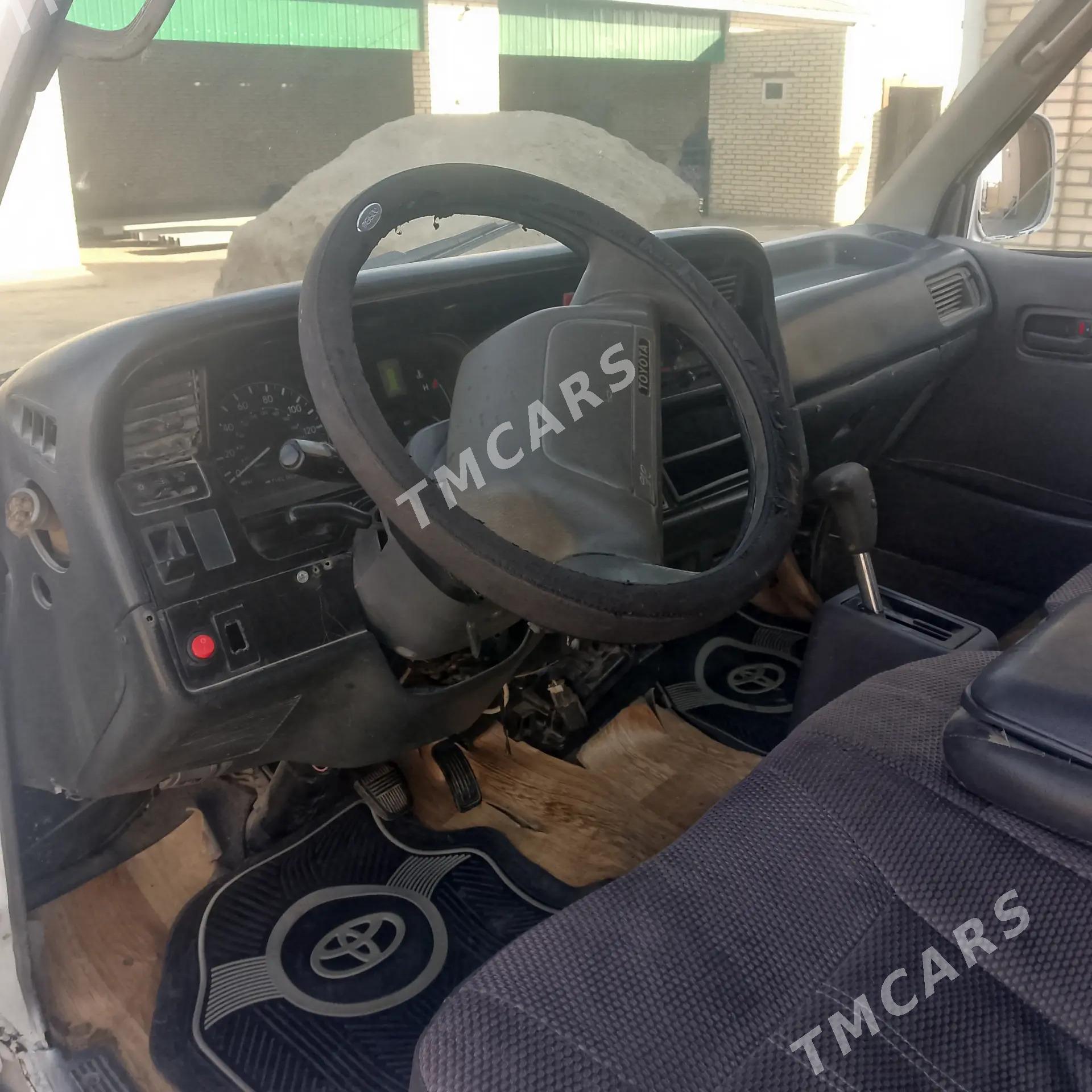 Toyota Hiace 1991 - 60 000 TMT - Сакарчага - img 3