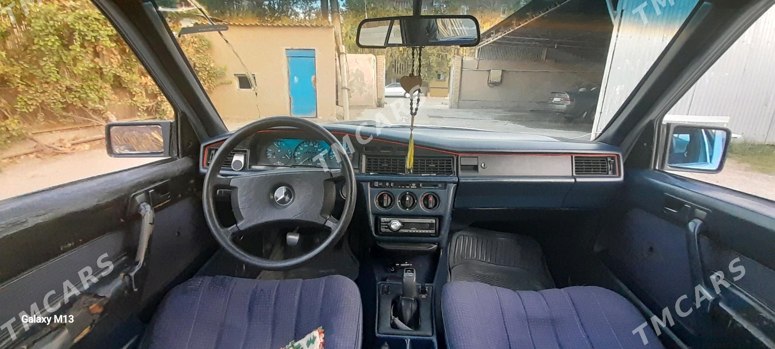 Mercedes-Benz 190E 1984 - 35 000 TMT - Мары - img 5