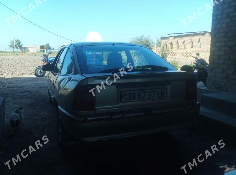 Opel Vectra 1991 - 25 000 TMT - Garabekewül - img 2
