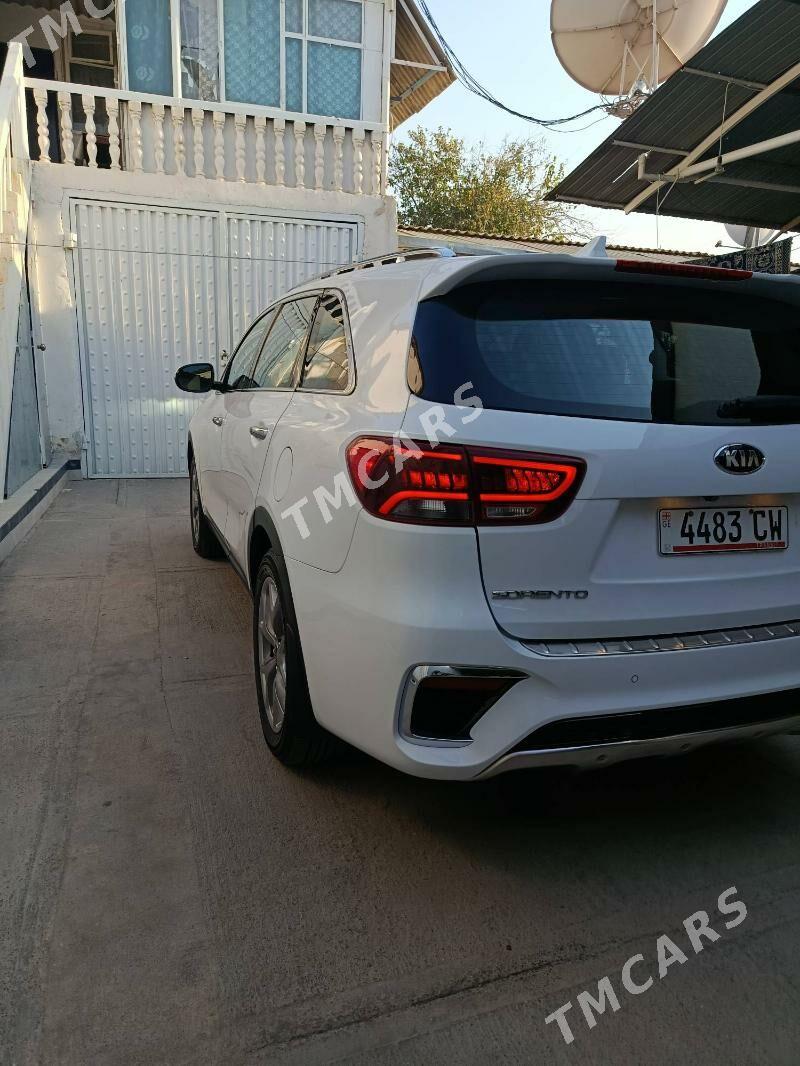 Kia Sorento 2018 - 350 000 TMT - Бедев - img 7