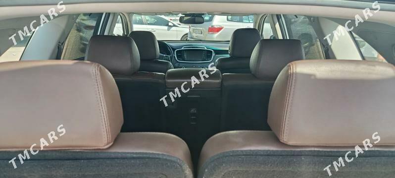 Kia Sorento 2018 - 350 000 TMT - Бедев - img 8