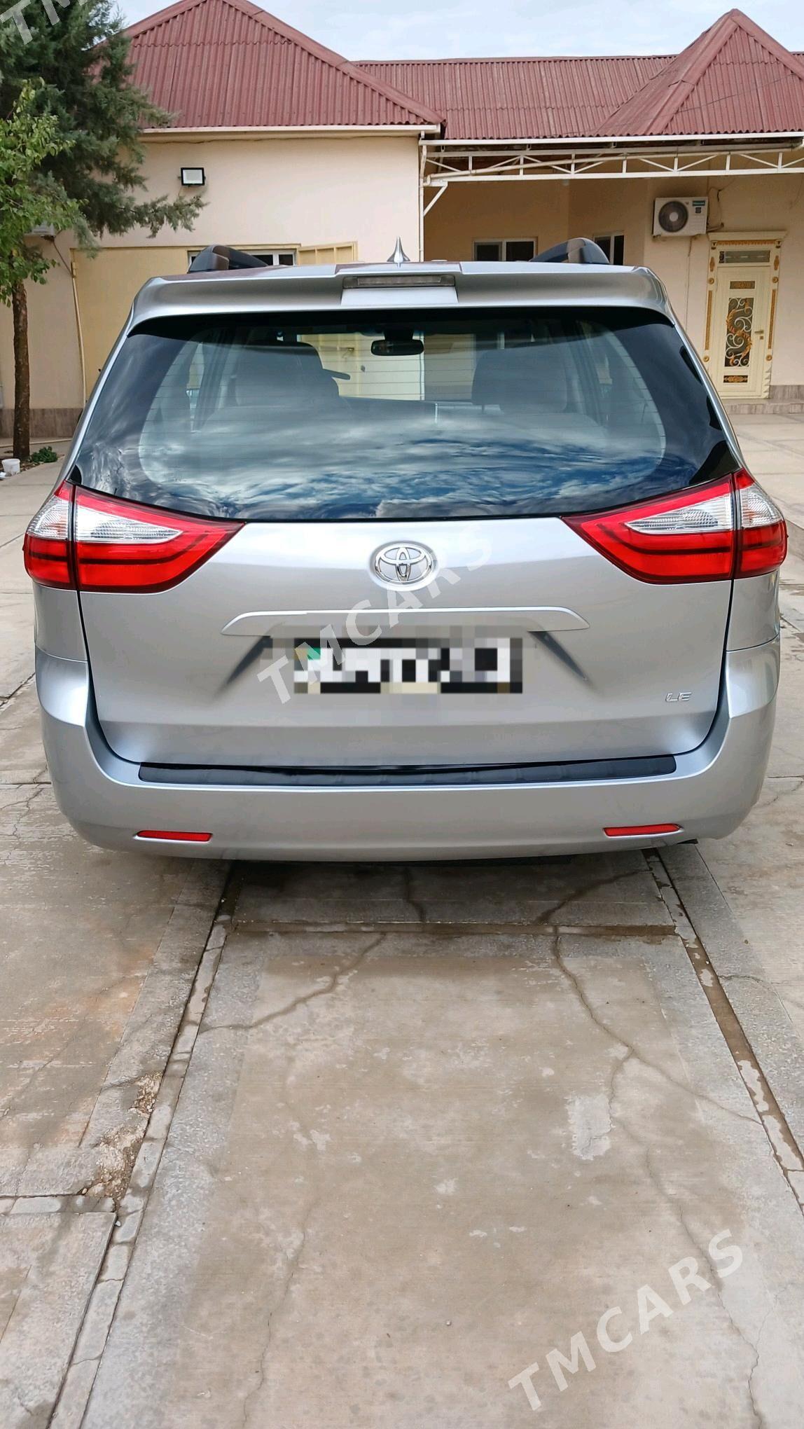 Toyota Sienna 2019 - 438 000 TMT - Балканабат - img 2