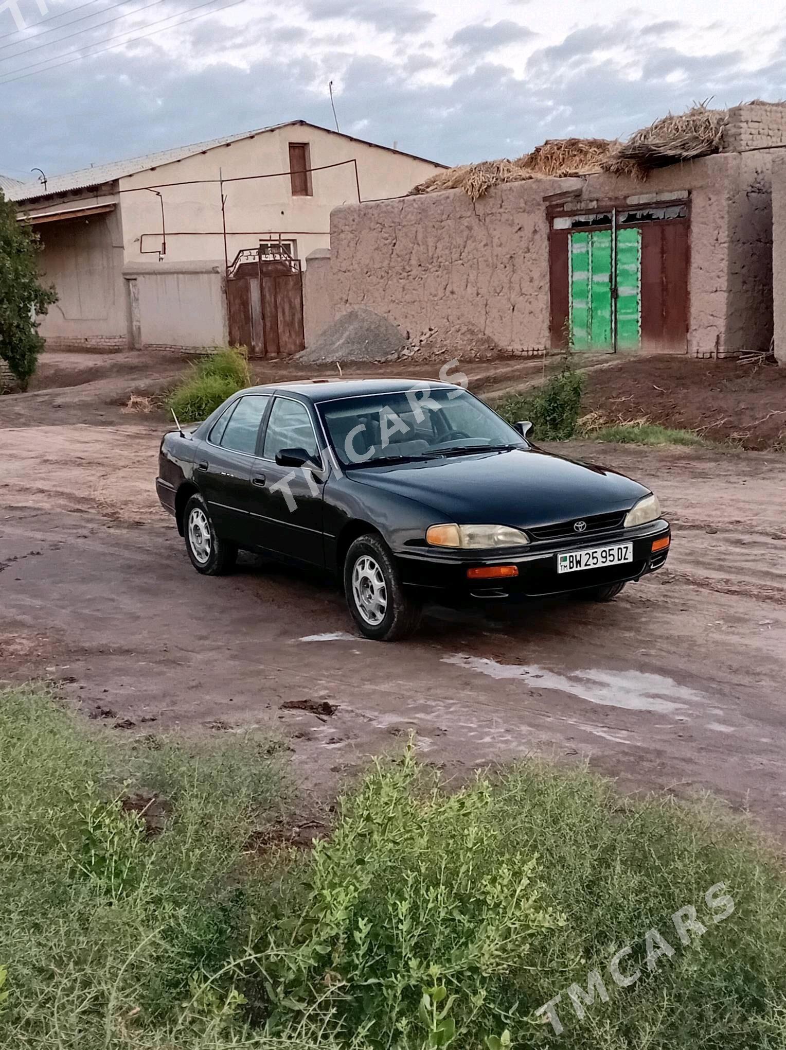 Toyota Camry 1995 - 100 000 TMT - Дашогуз - img 2