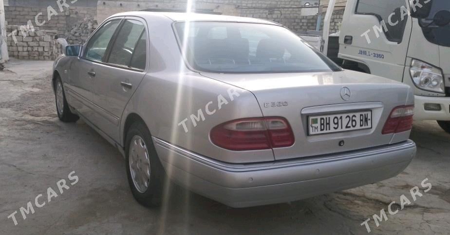 Mercedes-Benz E320 1999 - 85 000 TMT - Gumdag - img 4