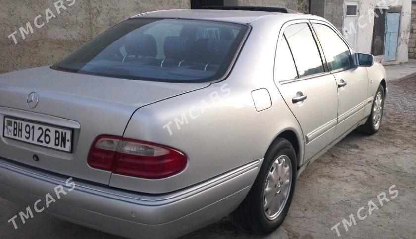 Mercedes-Benz E320 1999 - 85 000 TMT - Gumdag - img 3