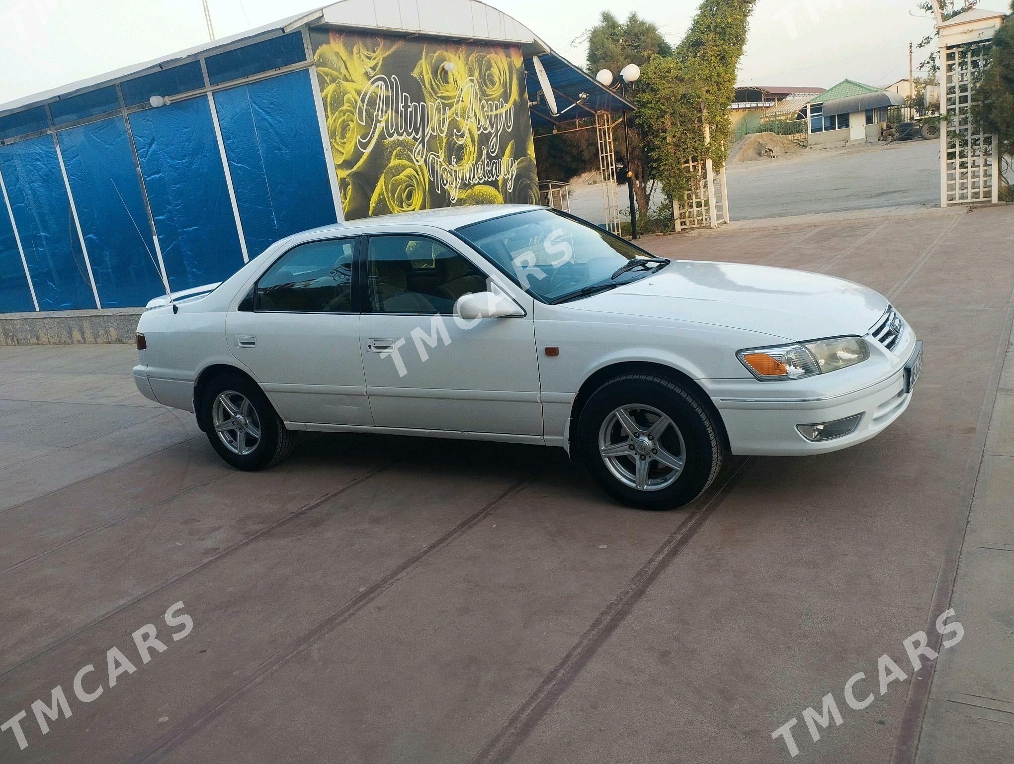 Toyota Camry 2001 - 123 000 TMT - Теджен - img 3